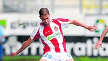 <b>EL REGRESO. </b>Gerard López, jugando un encuentro con el Girona. Puede volver ya al equipo.