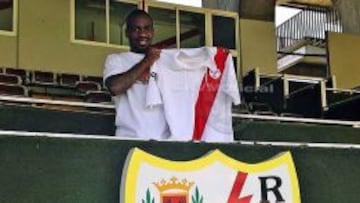 Kakuta, en el estadio de Vallecas.