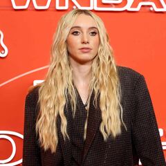 Top Draft prospect Paige Bueckers sparkles on the orange carpet