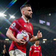 Ten Hag se agarra a su ‘Roberto Carlos’