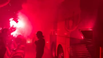 ¡Histórico y candente recibimiento en el Camp Nou! La impactante llegada del Barça al estadio