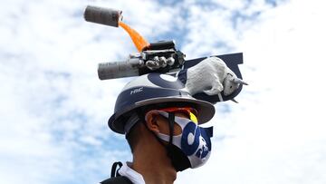 Durante la práctica del Gran Premio de Japón, desarrollado en el circuito de Suzuka, se ha podido ver un desfile de los sombreros más variopintos.