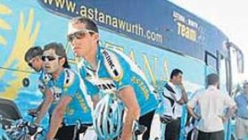 <b>EN EL LIMBO. </b>Los corredores intentan aislarse del limbo jurídico y deportivo en el que está el Astaná.