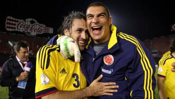 Mondragón y Yepes abrazados
