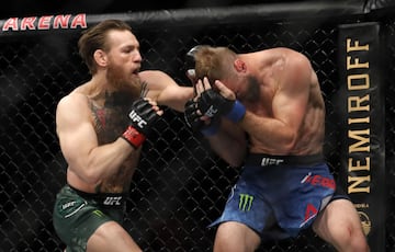 El regreso de McGregor fue seguido por millones de personas y lo hizo con éxito, luego de derrotar en 40 segundos a Donald Cerrone.