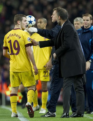 En 2011 durante un partido de Champions League entre el Barcelona y el Arsenal, Guardiola se encara con Wilshere, jugador del Arsenal