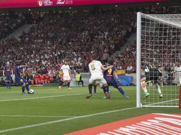 0-2. Messi marcó el segundo gol.