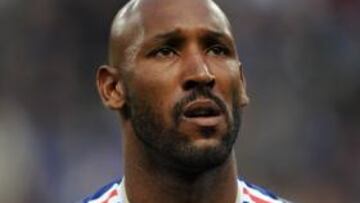 La Federación gala castiga a Anelka con 18 partidos