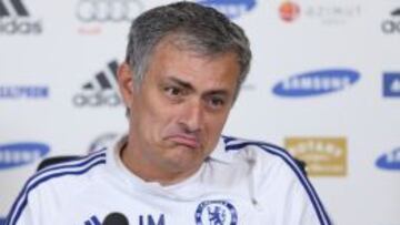 Chelsea manager Jose Mourinho speaks to the press during a Chelsea Press Conference. (Photo by Ian Walton/Getty Images)