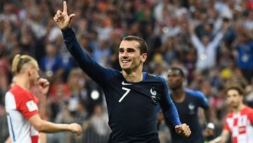 France's forward Antoine Griezmann celebrates after shooting a penalty kick to score his team's second goal during their Russia 2018 World Cup final football match between France and Croatia at the Luzhniki Stadium in Moscow on July 15, 2018. /