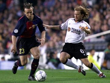 El futbolista vizcaíno era el jefe del centro del campo del Valencia que jugó su primera final de Champions, perdida ante el Real Madrid. En la Euro de aquel año asumió los mandos del combinado español además anotó 2 goles.