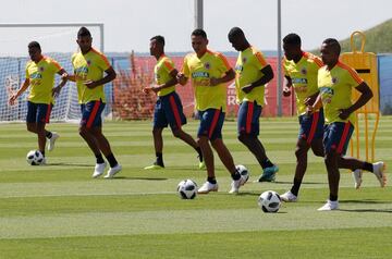 Tras la victoria ante Senegal y la clasificación a octavos de final del Mundial, Colombia vuelve a su campamento y prepara el próximo partido, contra Inglaterra el martes en Moscú.