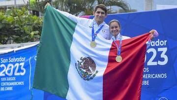 Diego Balleza y Viviana del Ángel, clavadistas mexicanos.