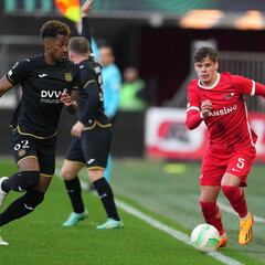 Milos Kerkez, nuevo nombre para el lateral del Atlético