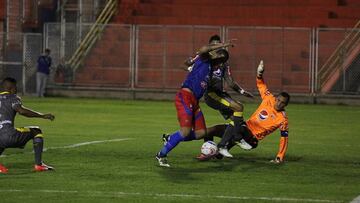 DIM clasifica a cuartos, tras gran actuación de González