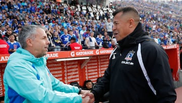 Futbol, Universidad de Chile vs Colo Colo.
Fecha 19, Campeonato Nacional 2024.
El entrenador de Universidad de Chile Gustavo Alvarez saluda a Jorge Almiron de Colo Colo antes de el partido de primera division disputado en el estadio Nacional en Santiago, Chile.
10/08/2024
Felipe Zanca/Photosport
Football, Universidad de Chile vs Colo Colo.
19th turn, 2024 National Championship.
Universidad de Chile's head coach Gustavo Alvarez say hello Jorge Almiron of Colo Colo before the first division match held at the Nacional stadium in Santiago, Chile.
10/08/2024
Felipe Zanca/Photosport