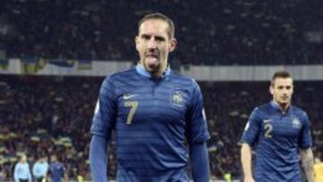 Ribèry, baja ante el Dortmund por una fisura en una costilla