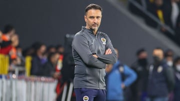 Vítor Pereira, candidato a dirigir a Yerry Mina en Everton.