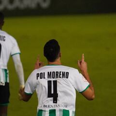 Pol Moreno, el hombre del traje gris que siempre está ahí