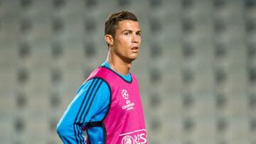 Real Madrid's Portuguese forward Cristiano Ronaldo takes part in a training session at the Swedbank Stadion, on September 29, 2015, on the eve of the UEFA Champions League Group A football match between Malmo FF and Real Madrid CF. AFP PHOTO / JONATHAN NACKSTRAND