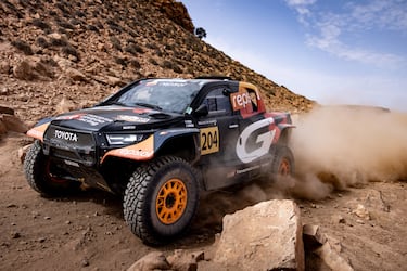 Toyota llega tarde a la remontada de Al Attiyah