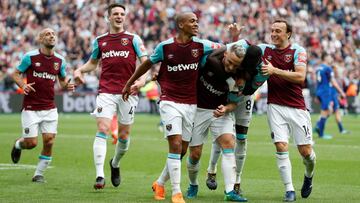 Chicharito se queda en la banca en último juego del West Ham en el torneo