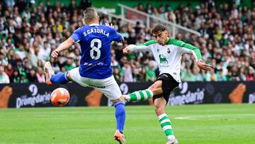 Gol de Mario García, del Racing, al Oviedo.