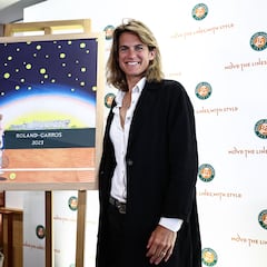 Roland Garros rinde homenaje a Noah y adelanta la sesión nocturna