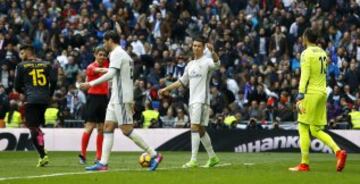 Cristiano Ronaldo tras el gol anulado. 