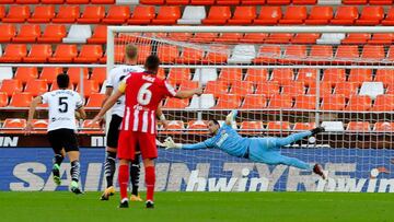 Jaume realiza una gran estirada.