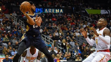 Anthony Davis, ala-p&iacute;vot de los New Orleans Pelicans, durante un partido contra los Atlanta Hawks.