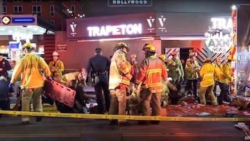 Car plows through crowd outside LA nightclub