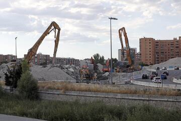 El 6 de junio se han derribado los dos 迆ltimos pilares que quedaban del m赤tico Vicente Calder車n.