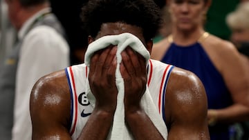 BOSTON, MASSACHUSETTS - MAY 14: Joel Embiid #21 of the Philadelphia 76ers reacts on the bench against the Boston Celtics during the third quarter in game seven of the 2023 NBA Playoffs Eastern Conference Semifinals at TD Garden on May 14, 2023 in Boston, Massachusetts. NOTE TO USER: User expressly acknowledges and agrees that, by downloading and or using this photograph, User is consenting to the terms and conditions of the Getty Images License Agreement. Adam Glanzman/Getty Images/AFP (Photo by Adam Glanzman / GETTY IMAGES NORTH AMERICA / Getty Images via AFP)