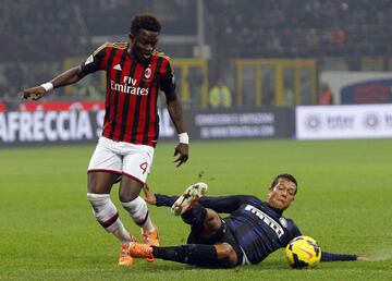 Temporadas en el FC Inter: 2008-11
Temporadas en el AC Milan: 2012-15