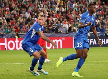 El colombiano marcó uno de los dos goles que el Gent hizo en la derrota de su equipo por 6 a 2 ante el Red Bull Salzburg. Jhon Lucumi