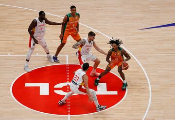 La selecci¨®n espa?ola de baloncesto vence en su debut en el Mundial ante Costa de Marfil.