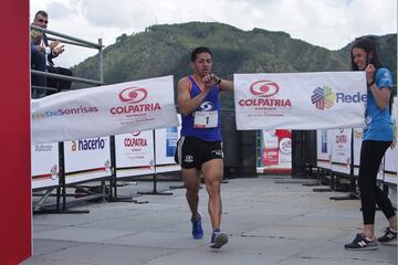Este viernes, 8 de diciembre, se corrió la decimotercera edición de la carrera de ascenso a la Torre Colpatria. Frank Carreño y Liliana Moreno fueron los ganadores.