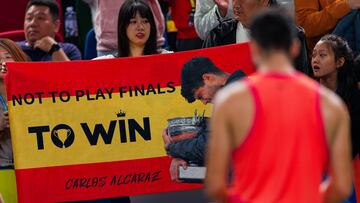 Pancarta de apoyo a Carlos Alcaraz en el Shanghai Masters.
