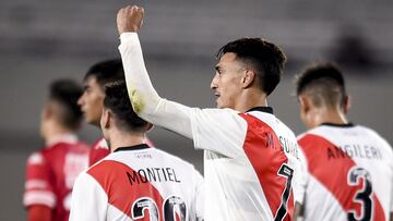 BUENOS AIRES, ARGENTINA - JULY 25: Matias Suarez of River Plate celebrates with teammates after scoring the second goal of his team during a match between River Plate and Union as part of Torneo Liga Profesional 2021 at Estadio Monumental Antonio Vespucio Liberti on July 25, 2021 in Buenos Aires, Argentina. (Photo by Marcelo Endelli/Getty Images)