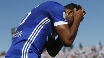 Jean Beausejour: "Los árbitros tienen piel de bebé"