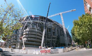 Las obras del Santiago Bernabéu desde el exterior.