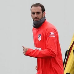 Godín, listo para Ipurua; Vitolo apunta al once