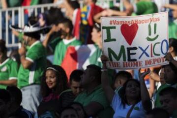 Así vivieron los aficionados mexicanos el encuentro amistoso entre México y Nueva Zelanda celebrado en Nashville, Tennessee.