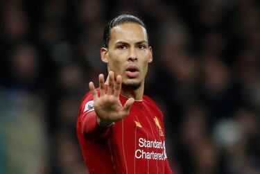 UEFA 'team of the year' includes Messi but zero Madrid players