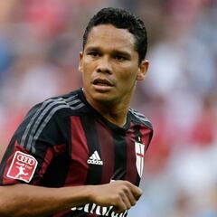 Carlos Bacca luchador: cierra la temporada en un Milan en caos