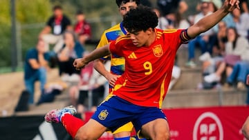 Enzo Alves, capitán de la Sub-17 de España contra Andorra.