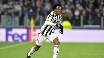 Juan Cuadrado durante el partido entre Juventus y Villarreal por Champions League.