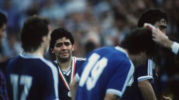 Maradona despu谷s de una final.