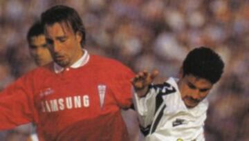 Marcelo Barticciotto jugó por Colo Colo entre los años 1988 y 1992. En el 1995 fichó por Universidad Católica, para volver a Colo Colo en 1996 hasta el 2002. 